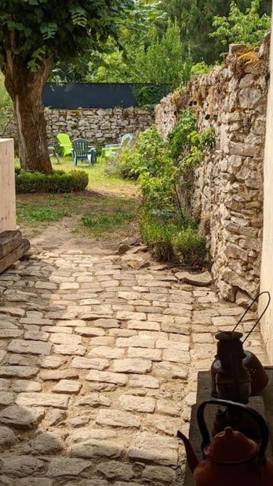 Logis Des Fees, Spa, Piscine Et Jardin Bauge-en-Anjou Екстер'єр фото